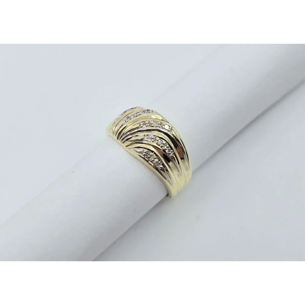 Beautiful 14K Karat Solid Yellow Gold Designer Wavy Diamond Wide Ring Size 5.50